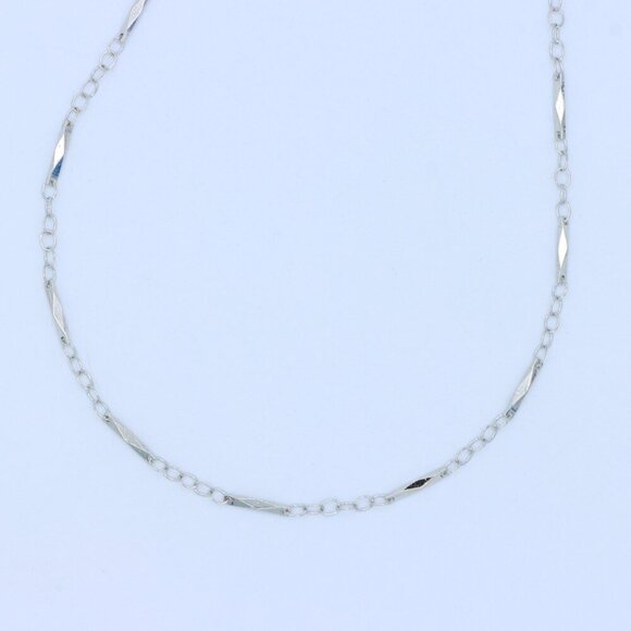 Delicate & Contemporary Necklace Chain, A Lovely Choice for Women, EVCH1738 - Picture 8 of 10